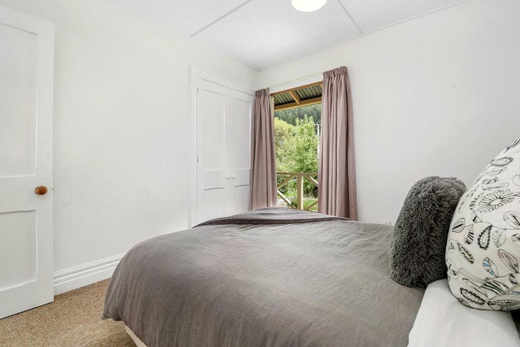 Central Peach - Queenstown Holiday Home Exterior photo